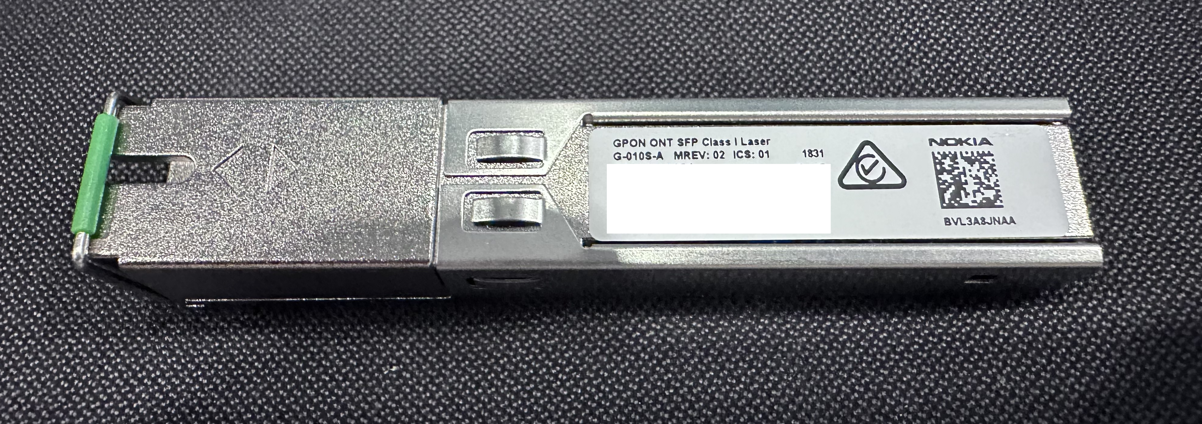 The Bell tech brought this pre-configured SFP+ GPON ONT with him. Laser beams go in the left, electrical internet magic comes out the right.